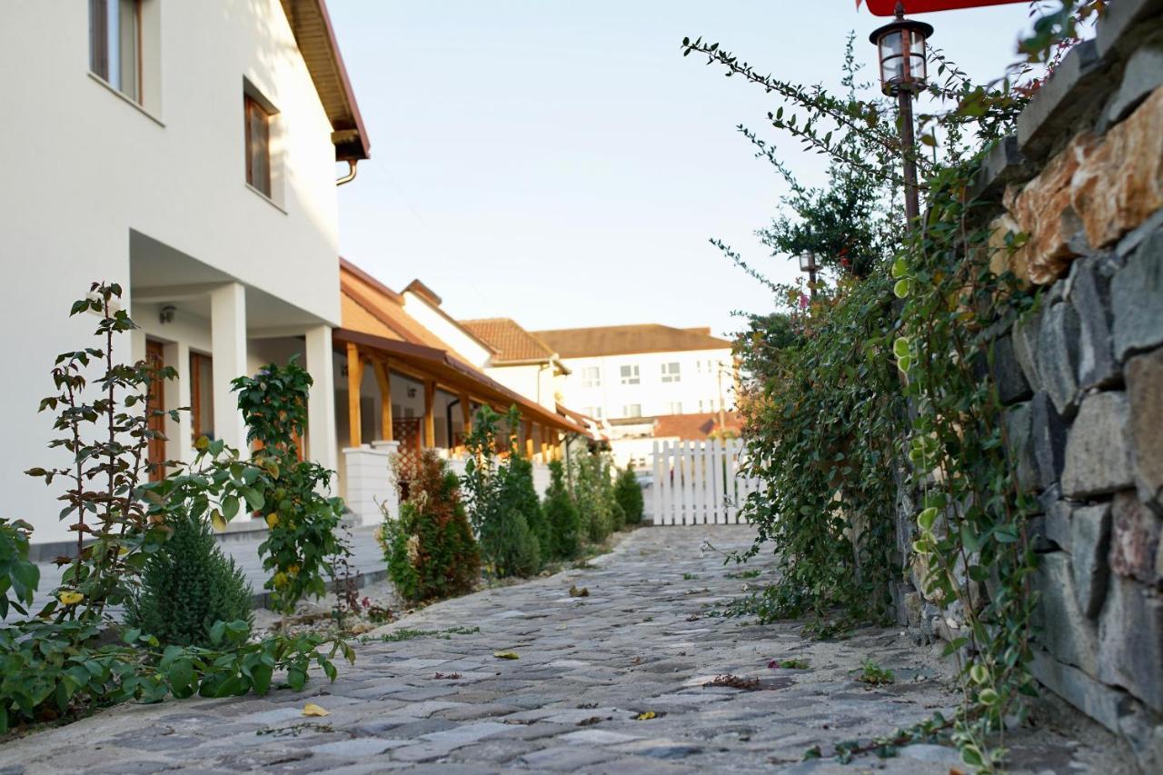 Pensiunea Rustic Hunedoara Exterior photo